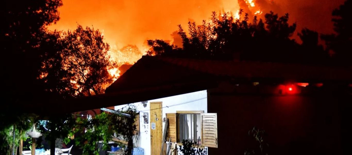 Φωτιά στην Κορινθία: Εκκενώνονται ακόμη 4 οικισμοί - Πνίγηκε η Αττική από τον καπνό (upd-βίντεο)
